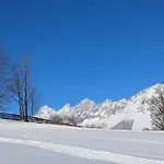 アパート Alpenblick *